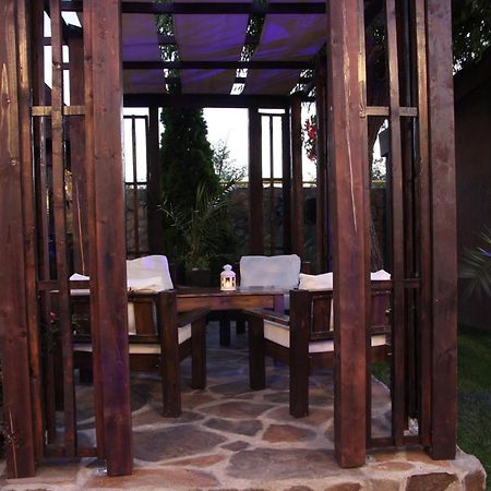 Rixo'S Guesthouse Cîrcea Екстериор снимка