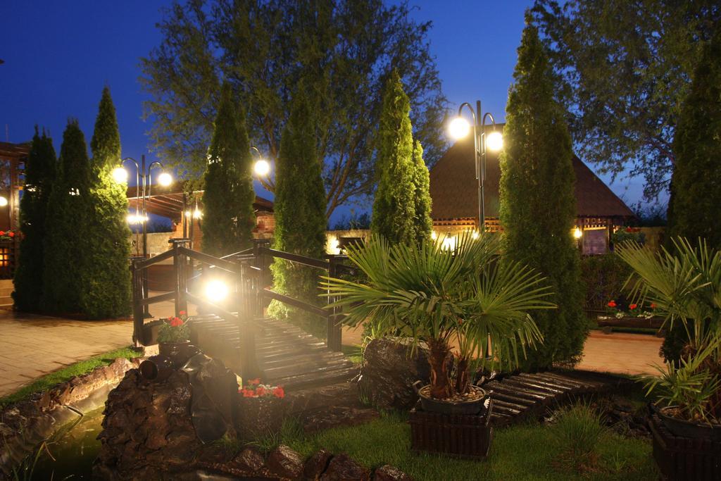 Rixo'S Guesthouse Cîrcea Екстериор снимка