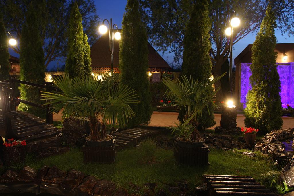 Rixo'S Guesthouse Cîrcea Екстериор снимка