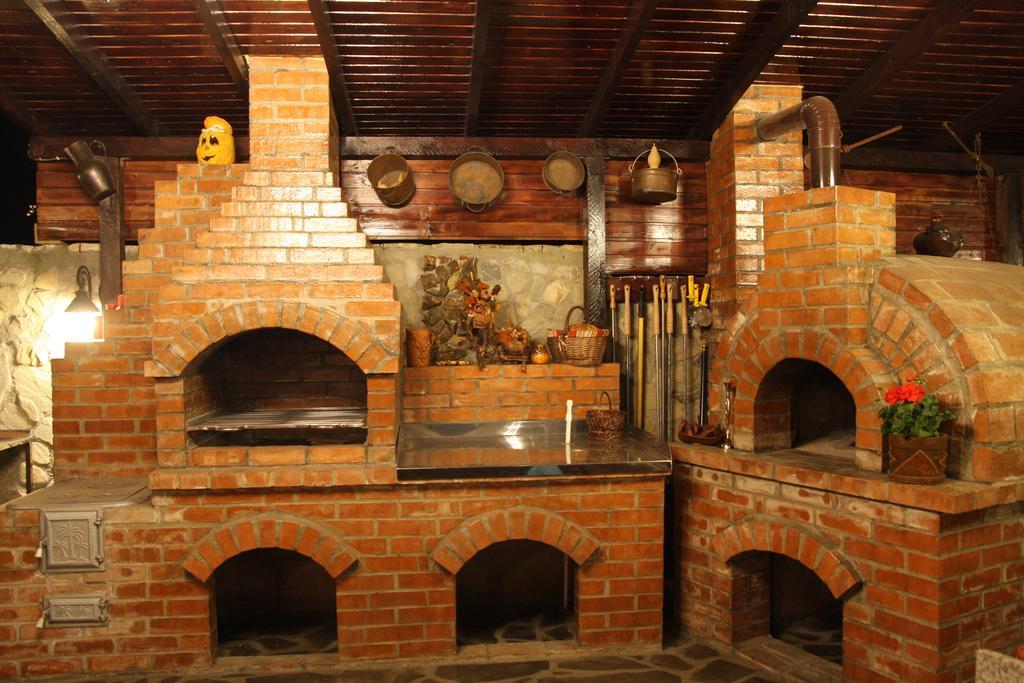 Rixo'S Guesthouse Cîrcea Екстериор снимка