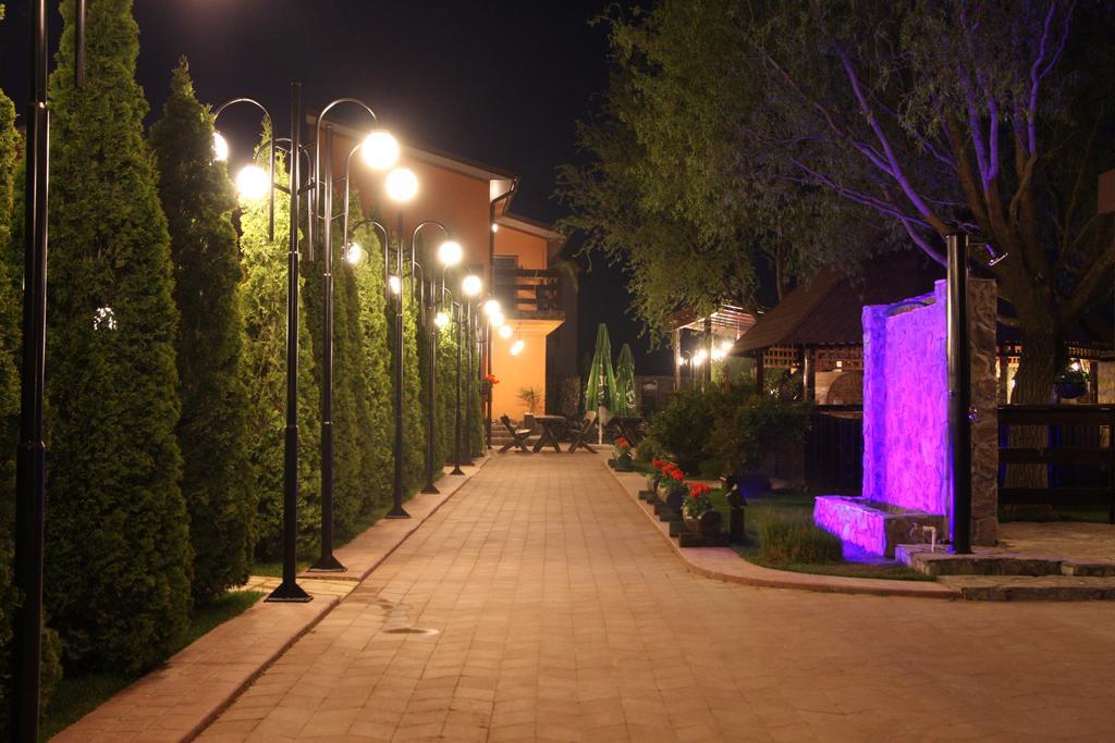 Rixo'S Guesthouse Cîrcea Екстериор снимка
