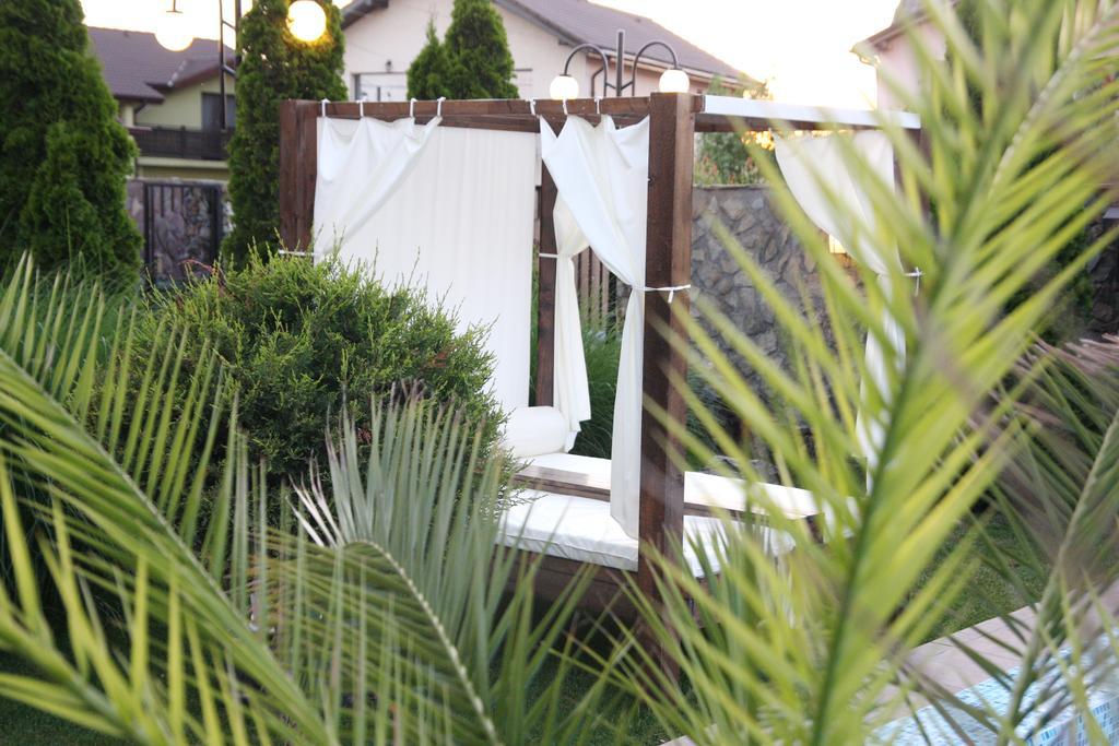 Rixo'S Guesthouse Cîrcea Екстериор снимка