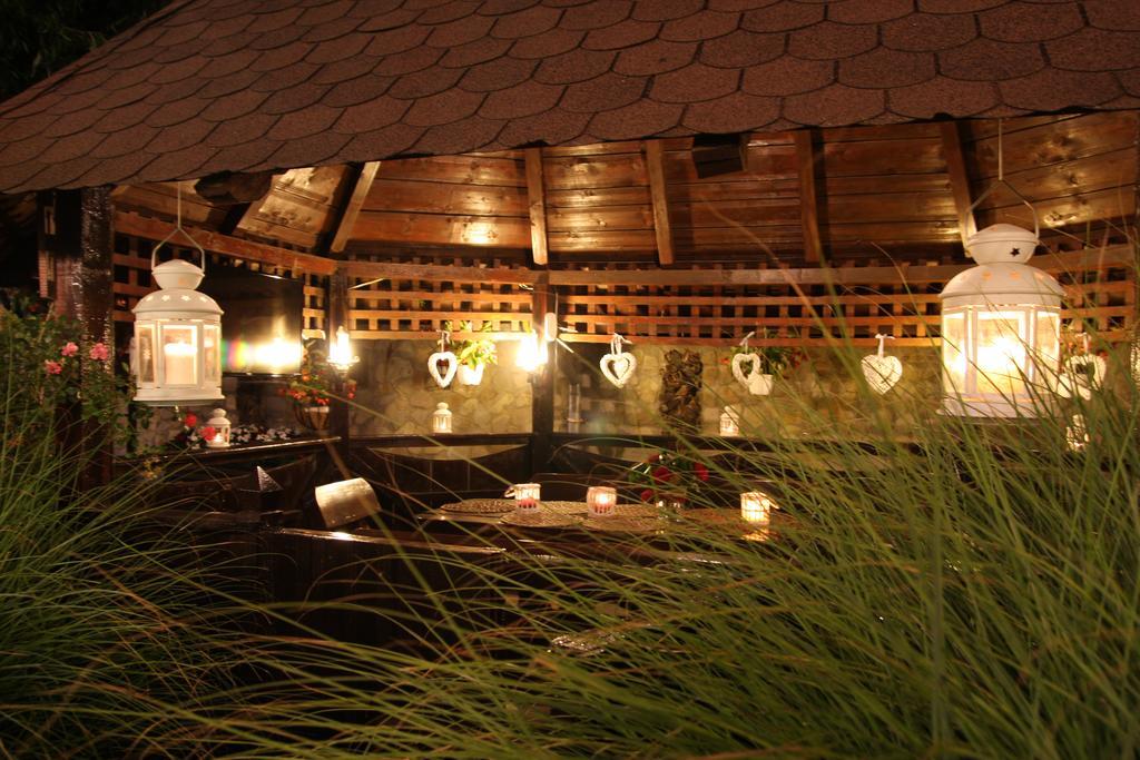 Rixo'S Guesthouse Cîrcea Екстериор снимка