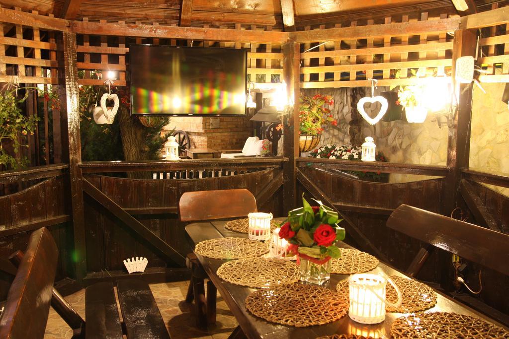 Rixo'S Guesthouse Cîrcea Екстериор снимка