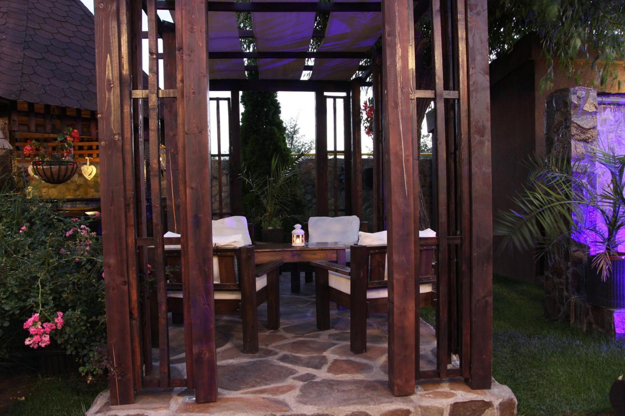 Rixo'S Guesthouse Cîrcea Екстериор снимка