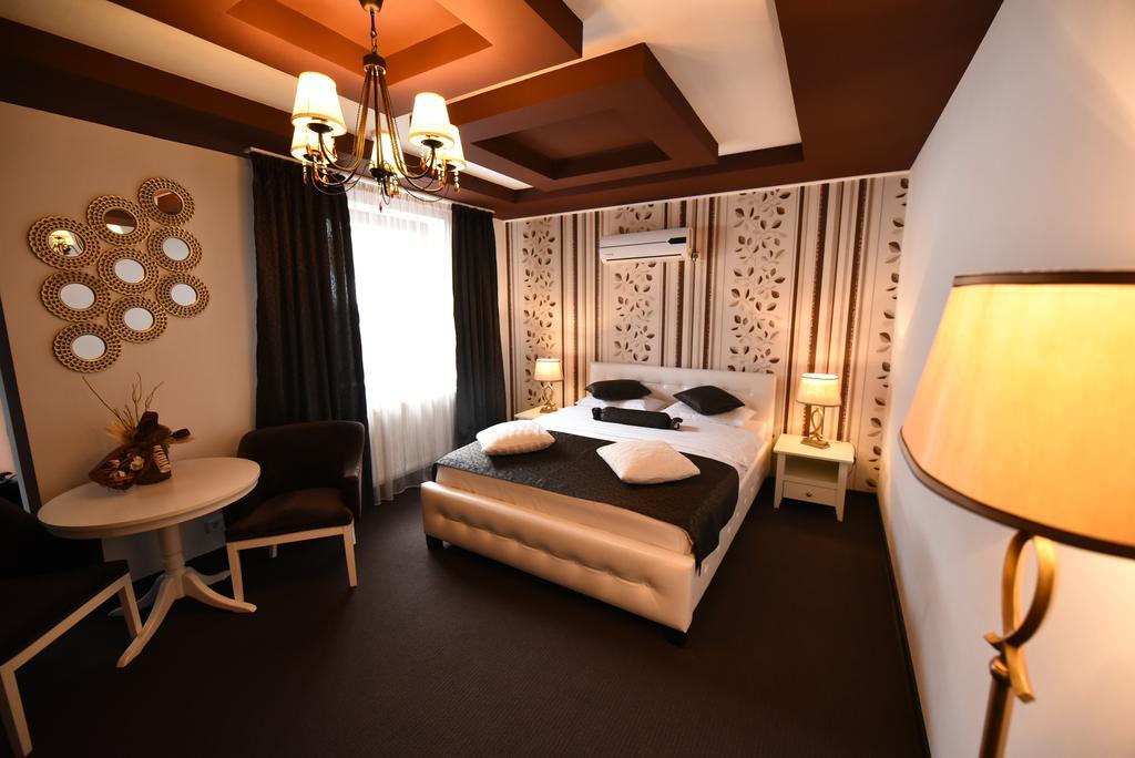 Rixo'S Guesthouse Cîrcea Екстериор снимка